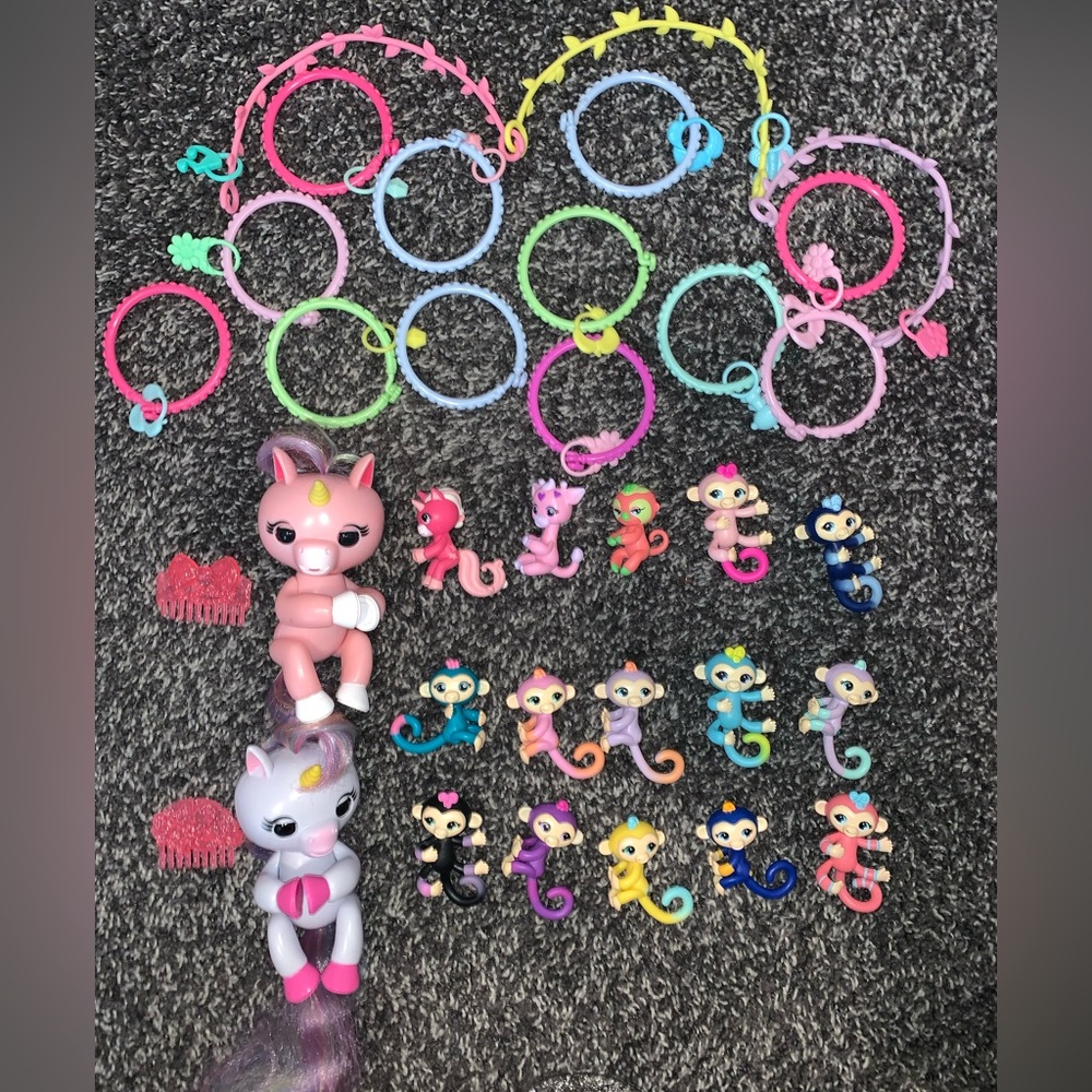 Fingerlings Lot (15 SM / 2 LG)